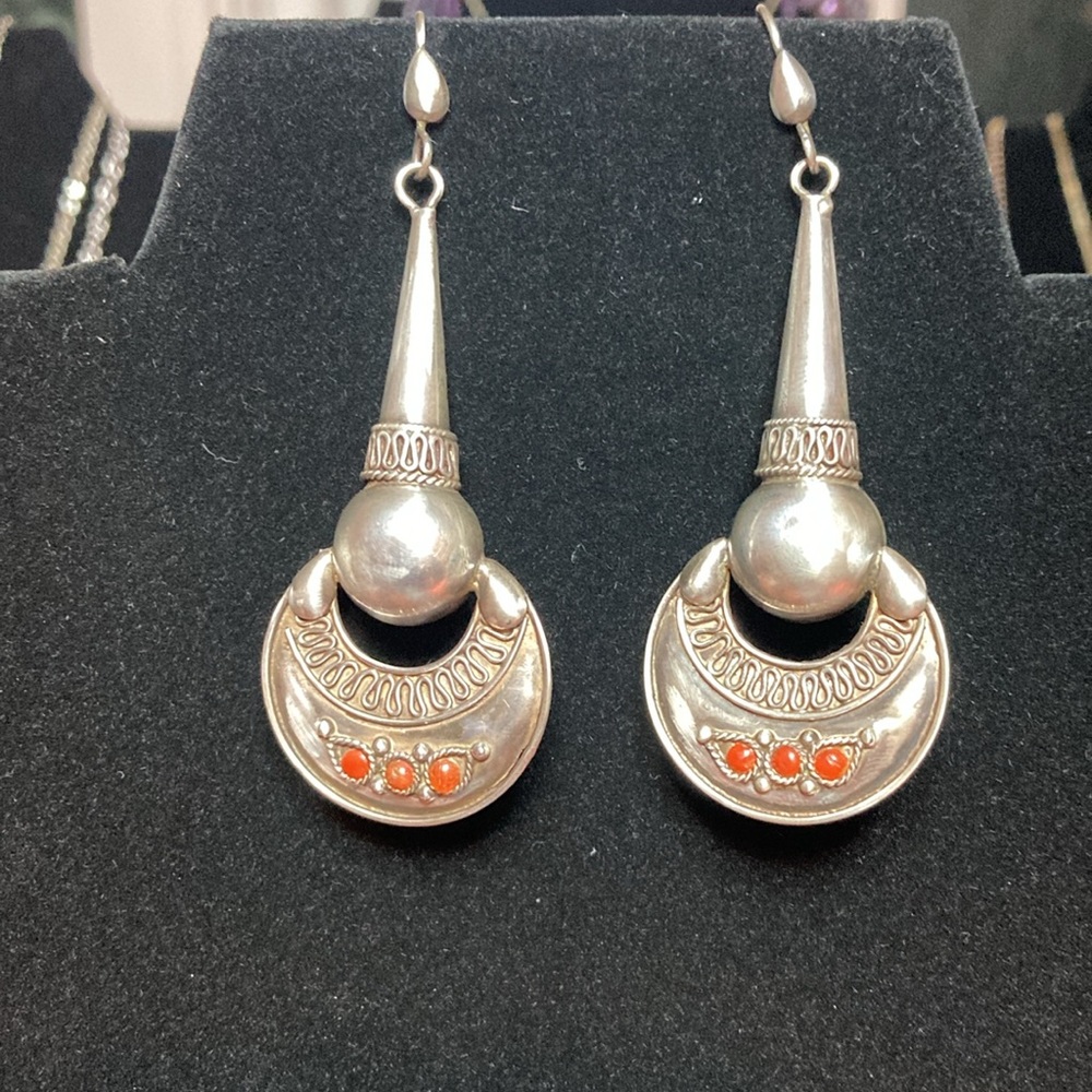 Sterling Silver Dangle Earrings. - Picture 4 of 4